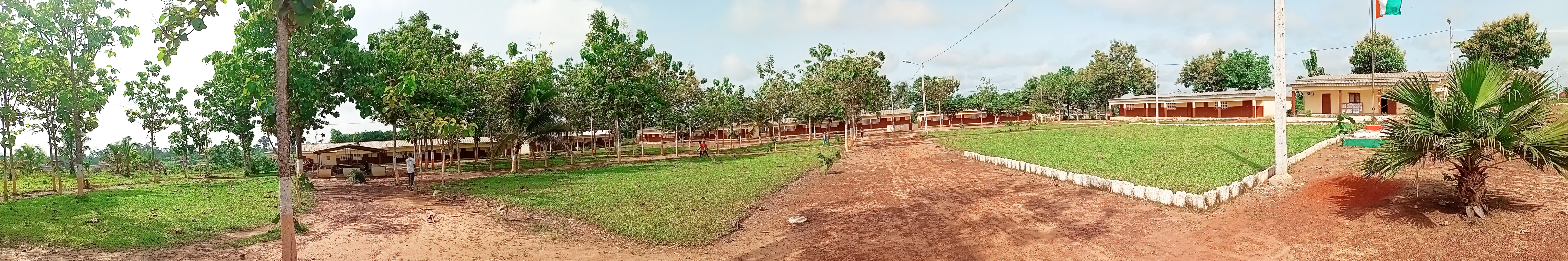 Vue panoramique du lycée